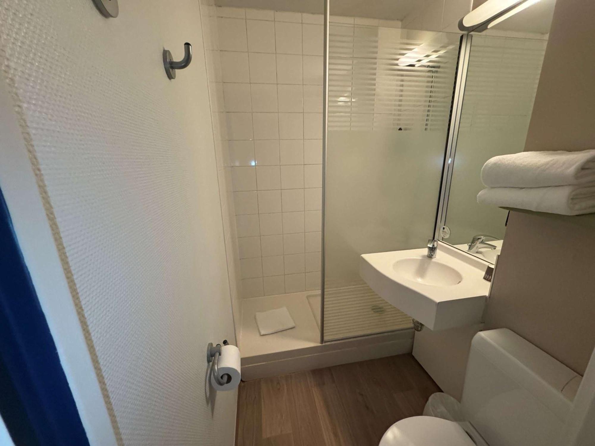 Ibis Budget Rouen Parc Des Expos Zenith Saint-Etienne-du-Rouvray Ngoại thất bức ảnh