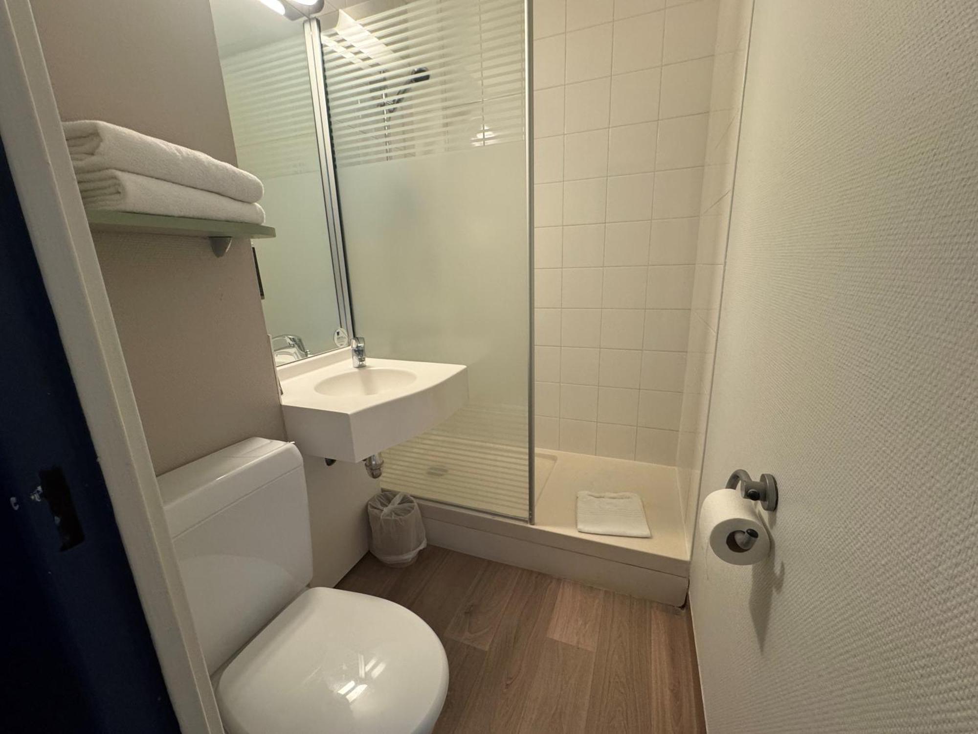 Ibis Budget Rouen Parc Des Expos Zenith Saint-Etienne-du-Rouvray Ngoại thất bức ảnh